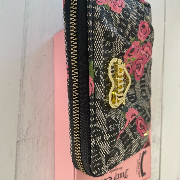 Juicy Couture Black Beige Blooms Zip Around NWT Great 🎁 - Picture 2 of 9